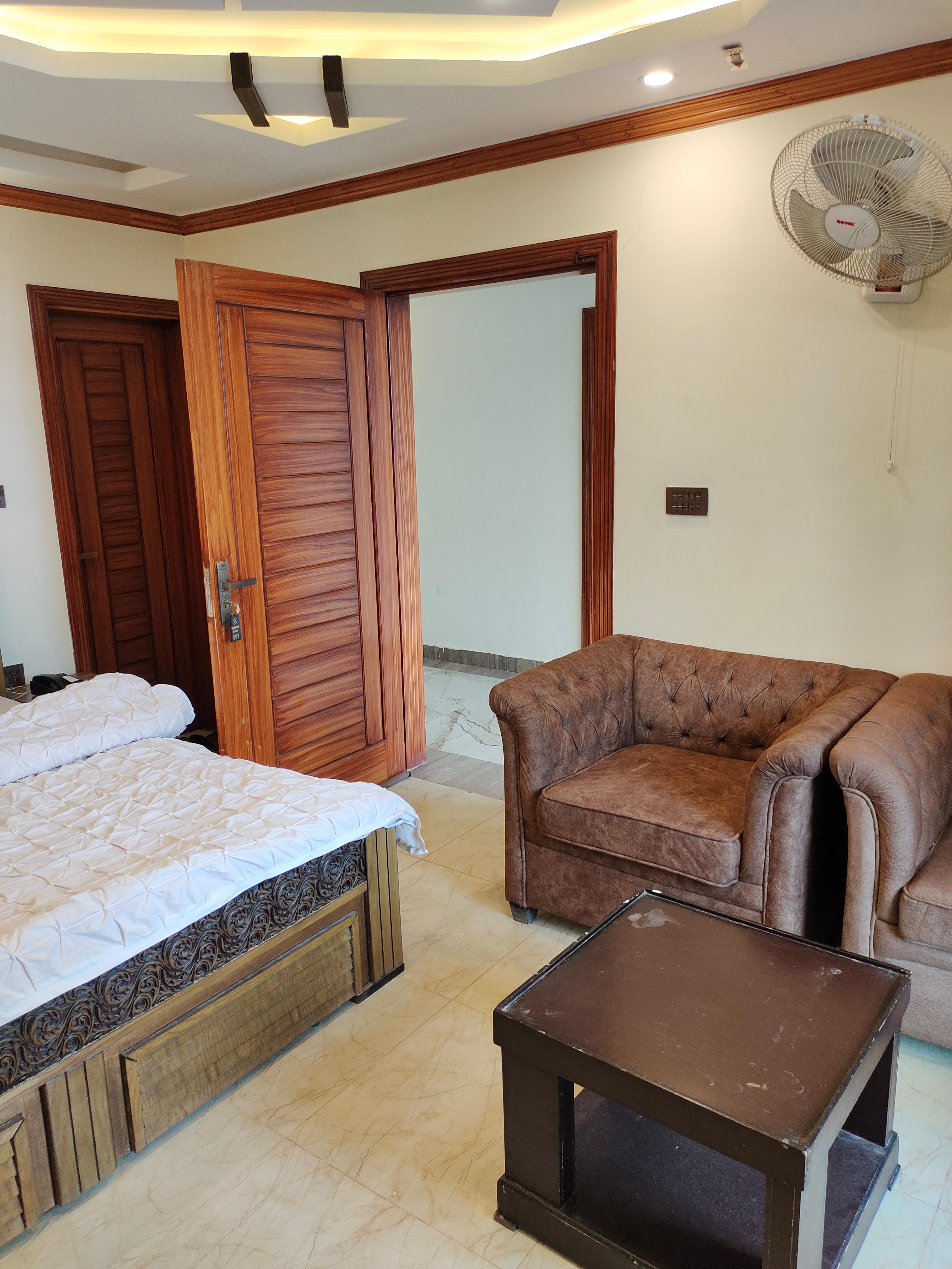 Deluxe Master Bedroom