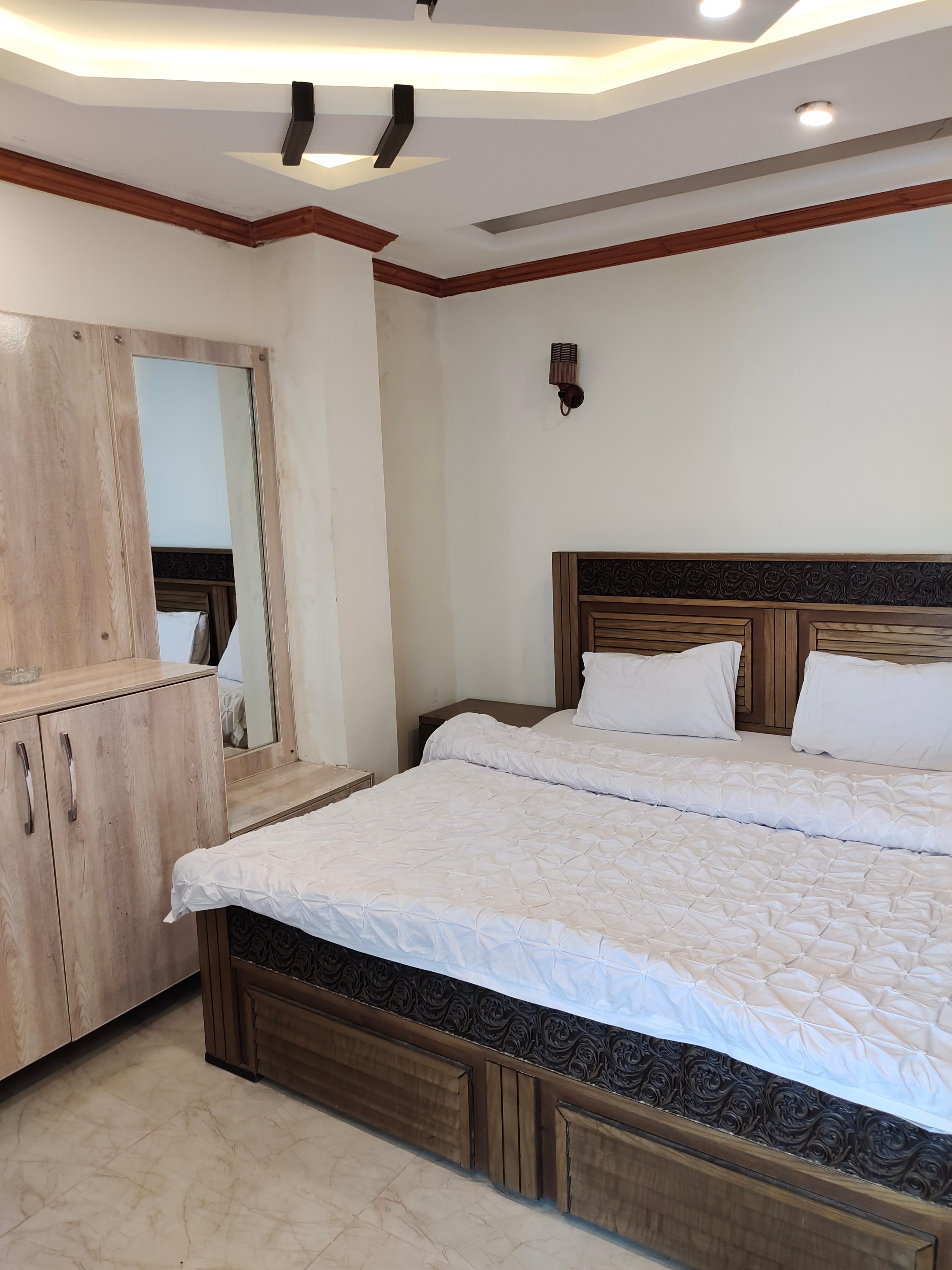 Deluxe Master Bedroom