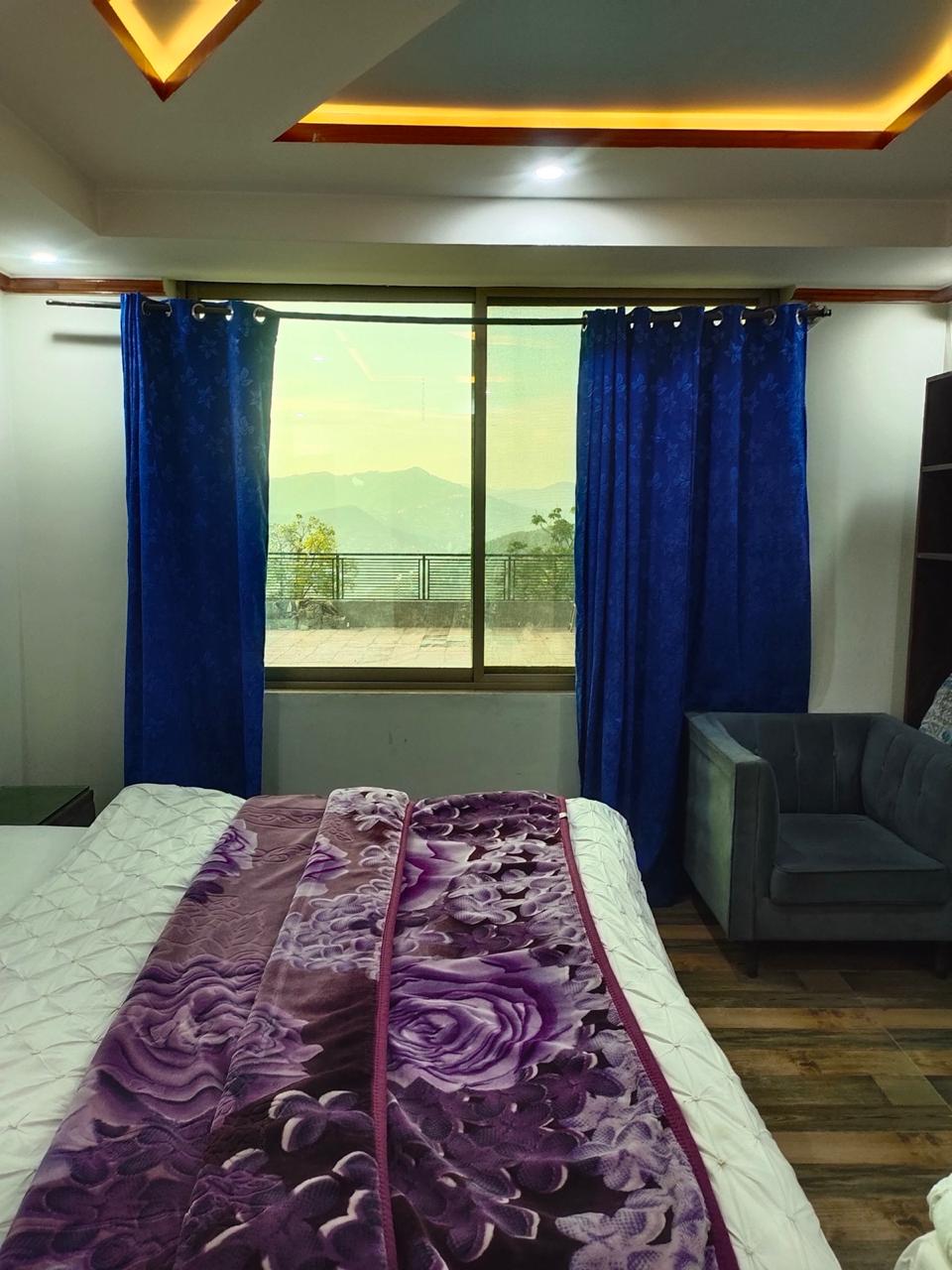 Deluxe Tripplex Bedroom