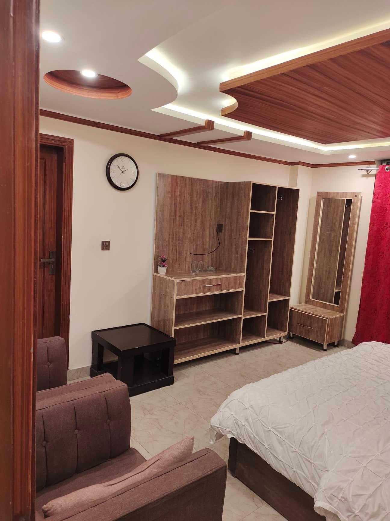 Deluxe Master Bedroom