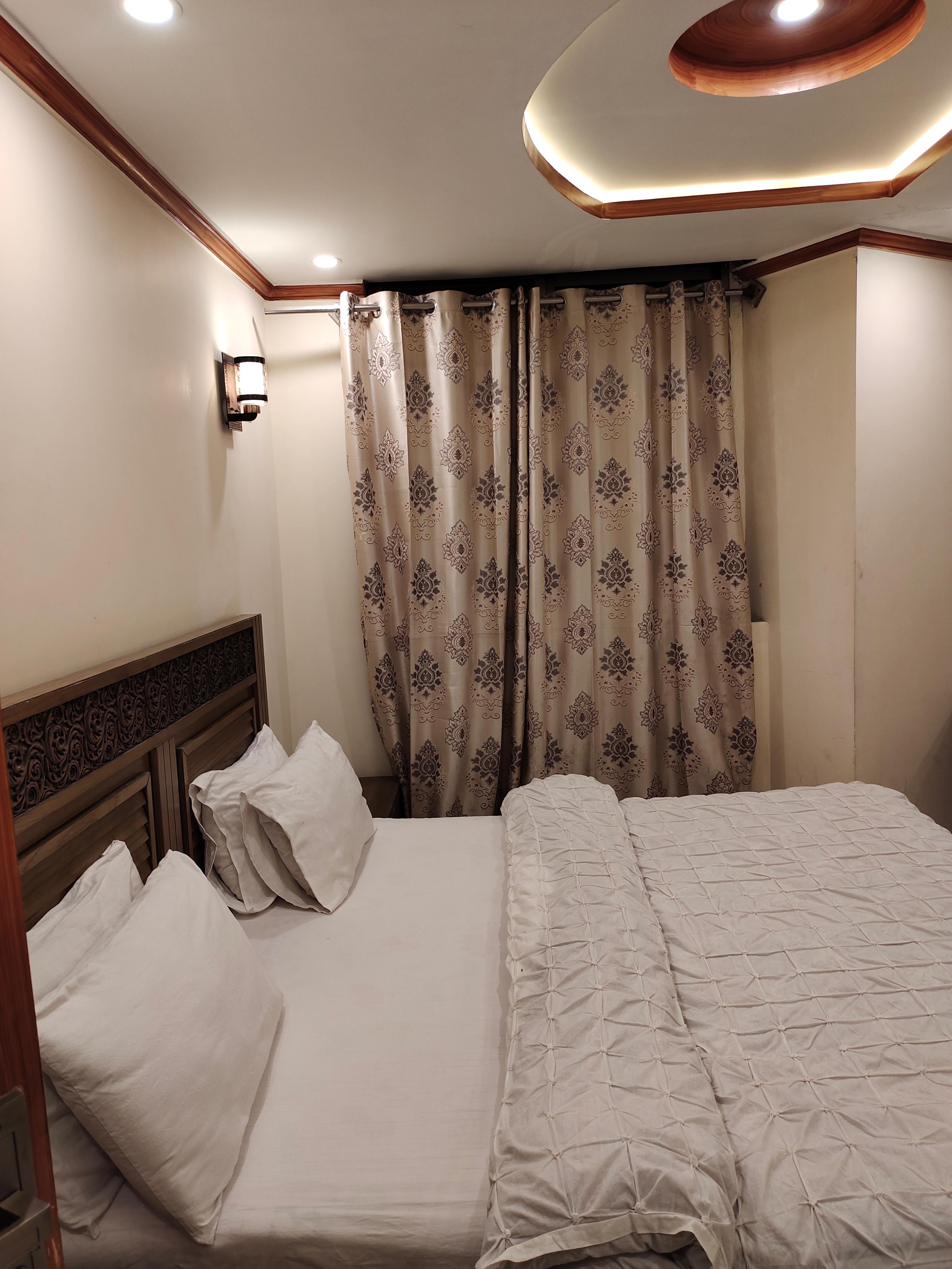 Deluxe Tripplex Bedroom